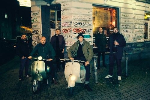 Band LineUp